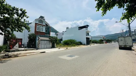 A474. bán đất đường đệ ngang 5m vuông vắn đường 20m 7 tỷ 312 triệu