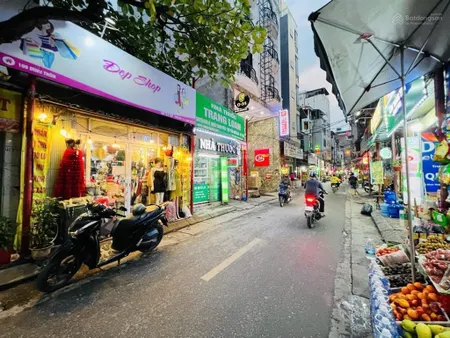 Bán tòa chdv mặt phố đình thôn 9 tầng thang máy dt100m 21 phòng dòng tiền cực cao giá 38 tỷ