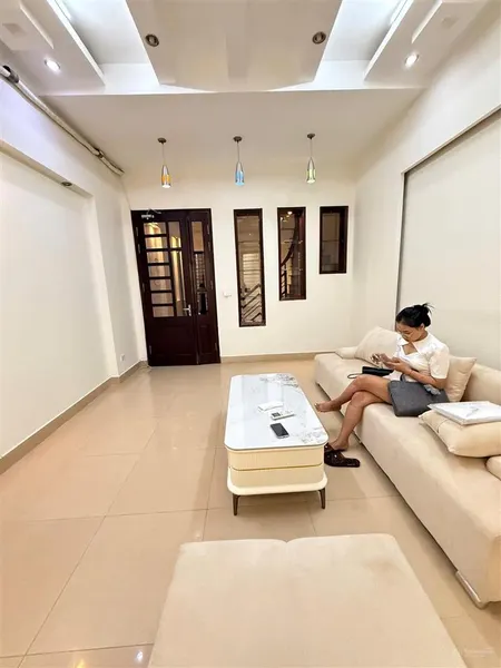 Bán nhà trung kính cầu giấy vị trí siêu đẹp, giá chỉ 15.7 tỷ địa chỉ trung kính,