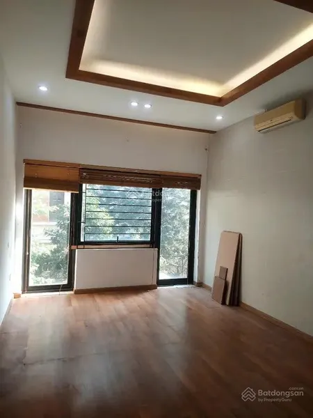 Bán nhà phố nguyễn ngọc vũ gần hoàng ngân, 65m2 x 5 tầng mt 4m k/d ô tô đỗ cửa 16 tỷ cầu giấy