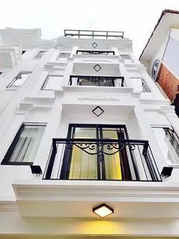 Bán nhà riêng tại kim hoàng, 4,79 tỷ, 32m2, 3pn + 4wc + 5 tầng, giá cực chất, gần khu hành chính xã