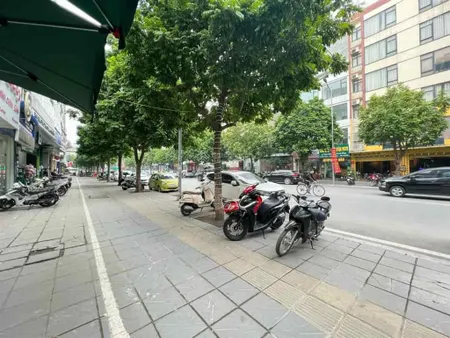 Bán nhà 2 mặt tiền phố khúc thừa dụ trương công giai, 240m2 x mt 20m. 41.5 tỷ.