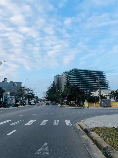 Bán 3 lô liền kề mt trường sa, hoà hải, ngũ hành sơn, đà nẵng. ngay bãi tắm non nước 300m2 mt 15m