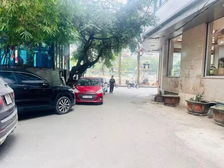 Thửa đất vàng ngay phố nguyễn khang ô tô 16c đỗ cửa mặt tiền rộng xây toà mới hay ccmn thì kh