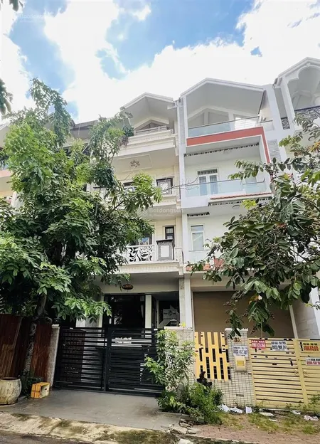 Nhà phố kdc himlam vị trí đẹp đ.14m lk nguyễn thị thập có sổ gb 29 tỷ ( có tl) 0908 935 ***