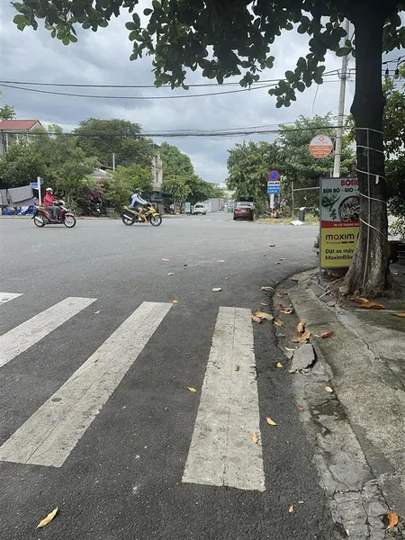 Bán đất mt đường 10m5 vũ trọng hoàng cẩm lệ đà nẵng. 70m2 . bán 3 lô liền kề