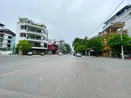 Phân lô đg, vỉa hè, 3 ô tô tránh, kd, phố đặng vũ hỷ, thượng thanh, dt 97 m, mt 8.5 m, giá 21 tỷ 7