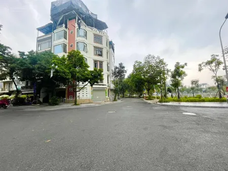 View hồ, lô góc, plô, vỉa hè, 4 ô tô, kd, phố thanh am, thượng thanh, dt 97 m, mt 16 m, giá 29 tỷ 7