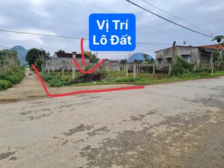 Chính chủ bán lô đất full thổ cư 400m2 mặt tiền ~ 20m. hơn 500tr. đường oto tránh. sổ vuông đét.