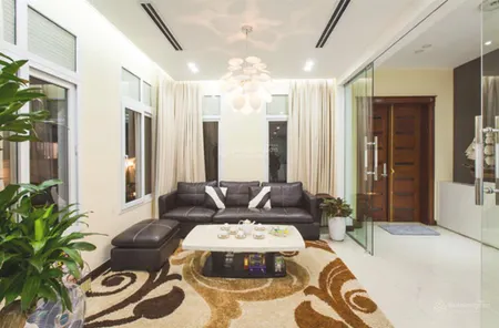 Nhà đẹp ở ngay. 5 tầng, kdc him lam, 5x20m, vị trí vip, đường lớn, 19 tỷ tl