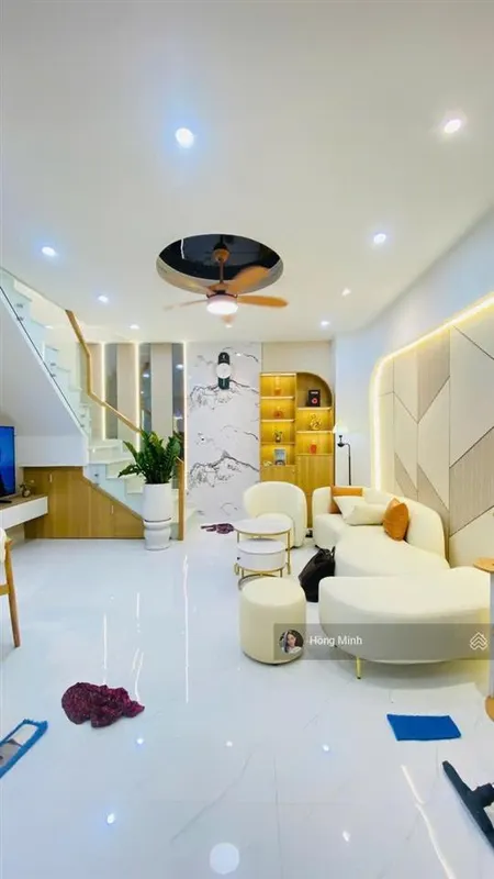 Chính chủ cần bán gấp nhà mới 10m ra hxh nam kỳ khởi nghĩa, quận 3 6 phòng ngủ