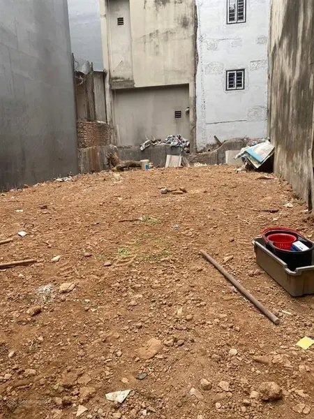 Mảnh đất vàng kim giang còn sót lại , ô tô 7chỗ thông , vào đất thoải mái , mặt tiền rộng,