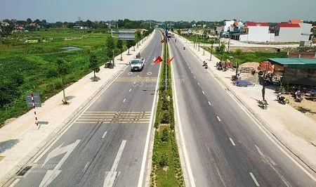 Chính chủ ngộp ngân hàng, hạ 1 tỷ, mặt tiền đường dài, rộng quảng ninh