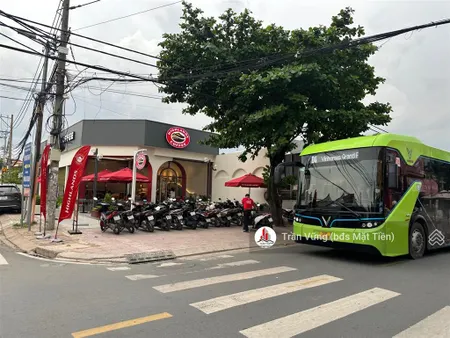 Căn góc 2 mặt tiền nguyễn văn tăng 10x30m=300m2. giá 38 tỷ đang cho thuê 80 triệu/tháng