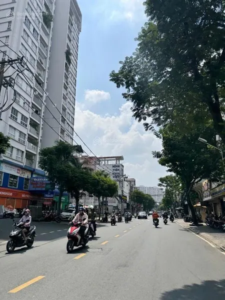 Nhà cộng hòa hàng hiếm 88m2 mua đất tặng nhà chỉ ~ 90 triệu/m2