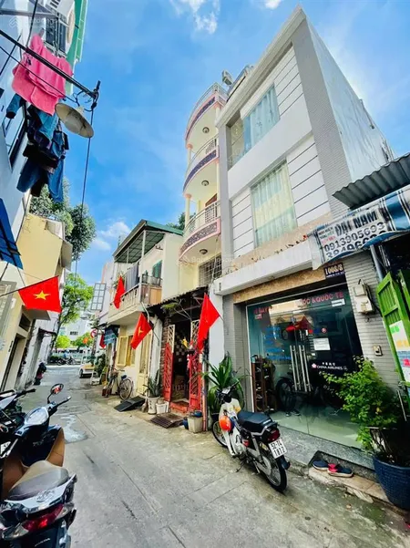 Bán nhà hxh sát mặt tiền trường sa 40m2 gần lê văn sỹ nhà đẹp 3 tầng chỉ 8,5 tỷ