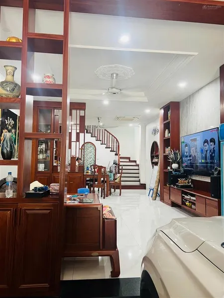 Cô chú làm ăn có lộc chuyển lên biệt thự , cần bán liền kề văn phú hoàn thiện tâm huyết . giá tốt .