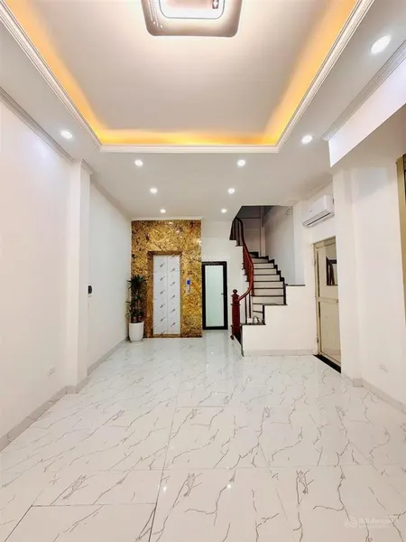 Duy nhất 1 căn ngay phố vọng cạnh đại học kinh tế thang máy ô tô phi ngõ thông kinh doanh