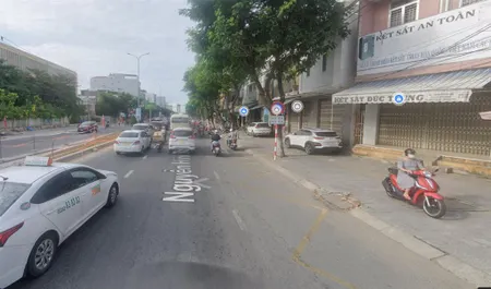 Bán lo đất mặt tiền nguyễn hữu thọ 370m2 ngang 10,9m ngay trưng nữ vương