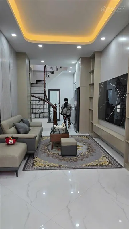 Bán nhà nguyễn chính 5 tầng mới xây, ngõ thông nhau rộng 2,5m, diện tích 36m2, có thương lượng