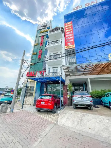 Bán gấp nhà mặt tiền quận 12 vị trí đẹp, kinh doanh không giới hạn