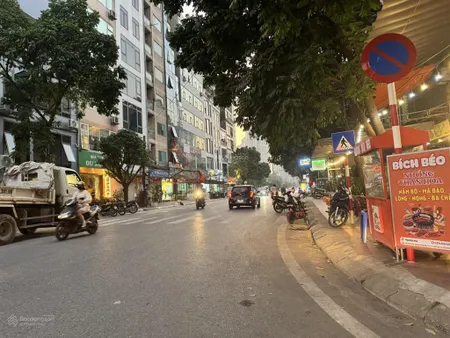 Mặt tiền 10m 8 tầng thang máy mặt phố đẳng cấp bậc nhất hà đông hàng độc duy nhất 1 căn