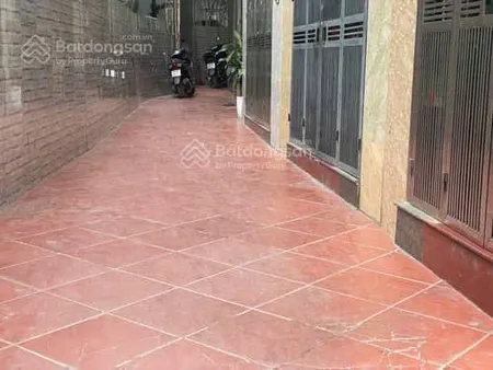 Không thể rẻ hơn! cần bán nhà phố định công, dt 38m2, 5 tầng, gần phố, giá chủ thiện chí bán.