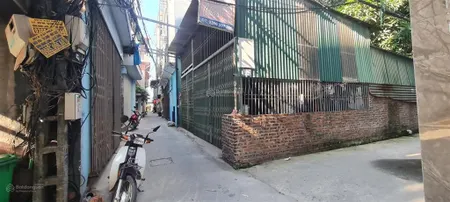 Bán lô góc 121m mi điền mt 8m, gần kcn vân trung