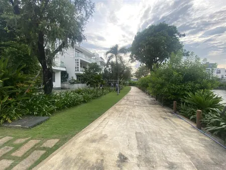 Bán biệt thự lucasta 1 mặt view sông và 1 mặt view công viên, dt 423m2 rộng thoáng