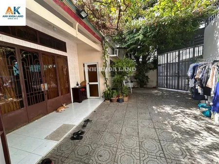 Chủ đi nước ngoài bán nhà sân vườn giá giảm sâu 203m2 chỉ với 13.5tỷ xây được chdv, mở tiệm