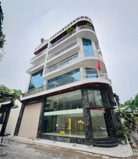 Cực phẩm, mặt phố nguyễn cảnh dị kéo dài, trịnh đình cửu128m2, mặt tiền gần 10m, lô góc 5 tầng vip