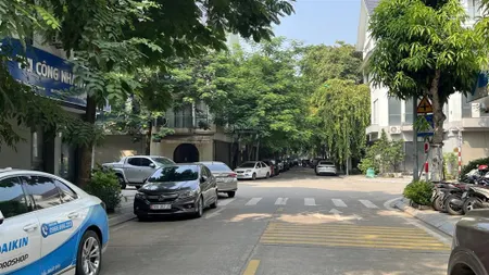Bán nhà liền kề gleximco, lê trọng tấn, vỉa hè kinh doanh cực sầm uất