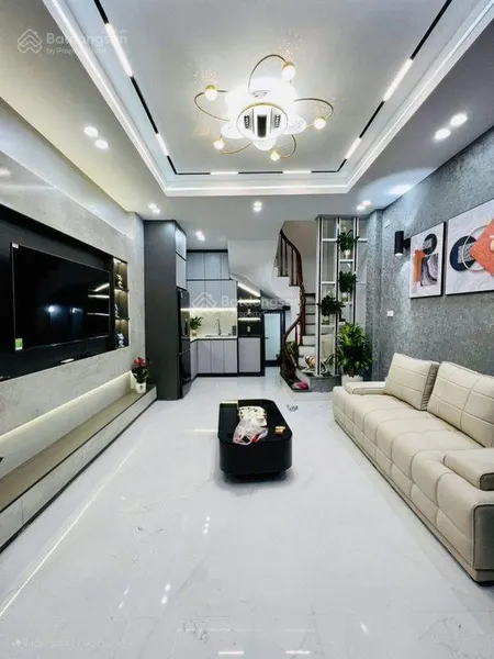 Chính chủ cần bán nhà minh khai, căn nhà cực đẹp, 3 phòng ngủ thoáng sáng, gần phố, giá 5.9 tỷ