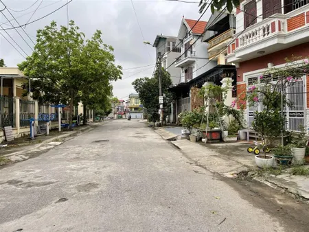 Bán lô đất 120m2 tại khu tđc đông dư, mặt tiền 7m cực đẹp, giá cực tốt.