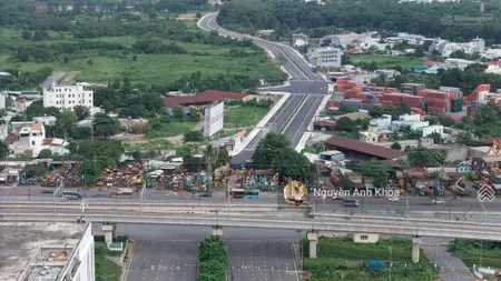 Chủ bán gấp 3 lô đất cách mt thống nhất (đường trục chính đông tây)15m,sát bxmd mới ngay làng đhqg