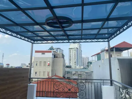 Bán nhà minh khai, 7 tầng thang máy, lô góc rộng thoáng sáng, rất gần phố, giá 9.5 tỷ