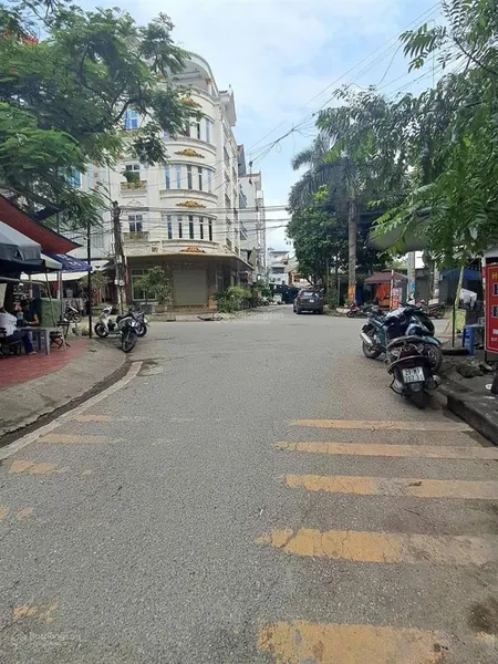 Bán nhà c4 x2b tam trinh 50m2 vỉa hè đá bóng sổ đỏ chính chủ phân lô kinh doanh văn phong cty 13 tỷ