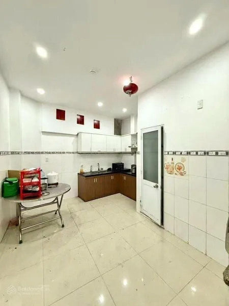 Bán nhà 4 tầng, 6 phòng đang cho thuê 18 tr/ tháng kiệt đường nguyễn du, thạch thang, hải châu