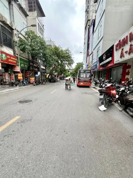 Mặt phố quận hai bà trưng 10tỷ400 nằm giữa tổ hợp đại học bách kinh xây