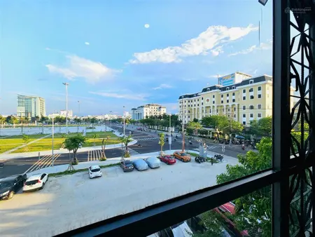 Chớp ngay cơ hội vàng mua đất tặng nhà 3 tầng, 3 mặt tiền độc nhất đường tống phước phổ!