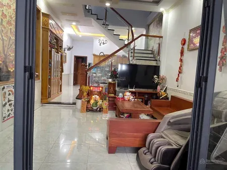 Bán nhà lầu trệt gần chợ dĩ an tphcm