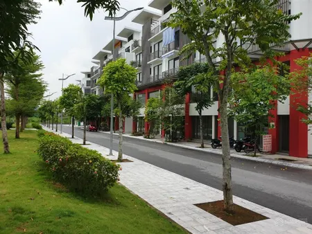 Bán căn lk nhà phố khai sơn 76m2 vị trí đẹp gần chung cư, full nội thất vào ở ngay 0981 691 ***