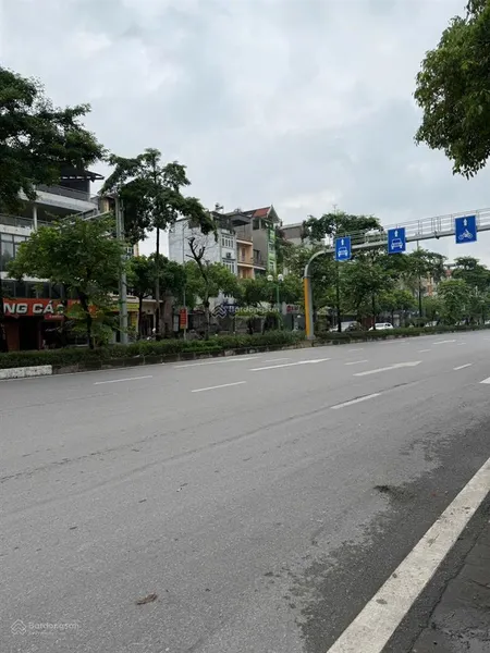 Bán nhà mặt phố ngô gia tự quận long biên, diện tích 80m2, mặt tiền = hậu 4m, lô góc 3 mặt thoáng