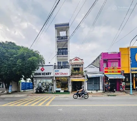 Nhà phố mặt tiền kinh doanh sầm uất nguyễn an ninh gần khu hành chính và chợ dĩ an 1.