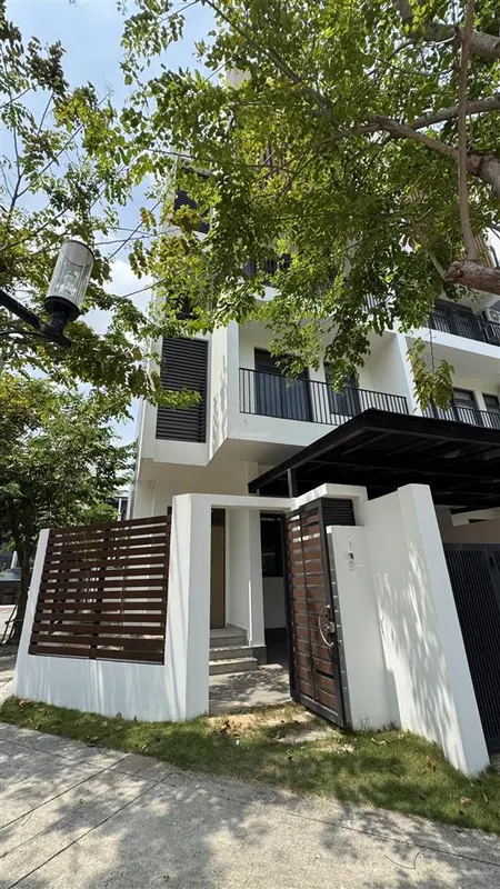 Bán nhà phố midori 5 tầng, diện tích đất 6x19, diện tích xây dựng 362m2, nhận nhà ngay, giá 9tỷ764