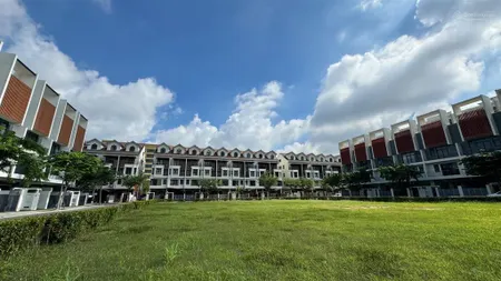 Bán nhà phố midori park haruka tại bình dương, dt đất 6x19, nhận nhà liền, 10.025tỷ, trả chậm 5 năm