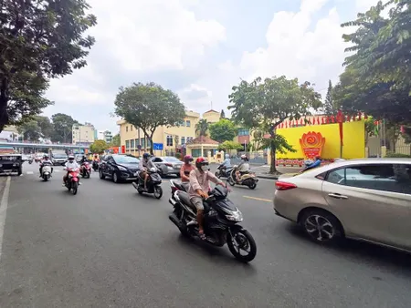 Ngay cầu vượt nguyễn tri phương, mặt tiền 4m, 63m2, 3 tầng, nở hậu 8m, 4 pn, cách 20m ra mặt tiền.