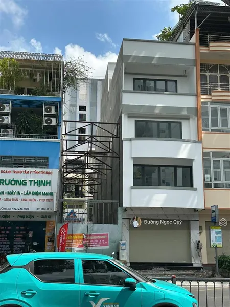 Mặt tiền đ. 3/2. dt 4x14,2m không lộ giới, 3 tầng mới đẹp. hđt 60tr/tháng giá chỉ 22 tỷ