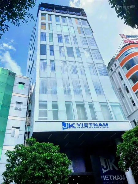 Bán tòa nhà mặt tiền 3 tháng 2, quận 10. dt (10 x 20m) hầm, 8 lầu hđt 500tr/tháng giá 80 tỷ