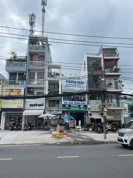 Mặt tiền cmt8 , phường hoà hưng, ngang 4.5 x 20m, đất 90m2, đã hết lộ giới giá chỉ hơn 30 tỷ